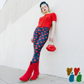 Navy blue leggings with repetitive red kiss mark pattern - Studio YéYé maximalist activewear.