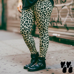 A plus sized female model wears 2XL leopard leggings in bone white