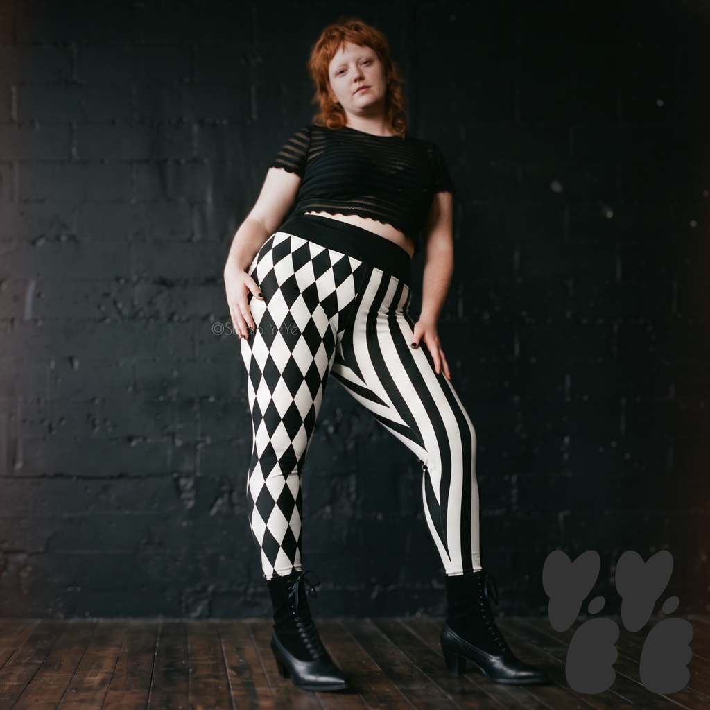 HARLEQUIN JESTER Plus Size Leggings - BLACK + WHITE